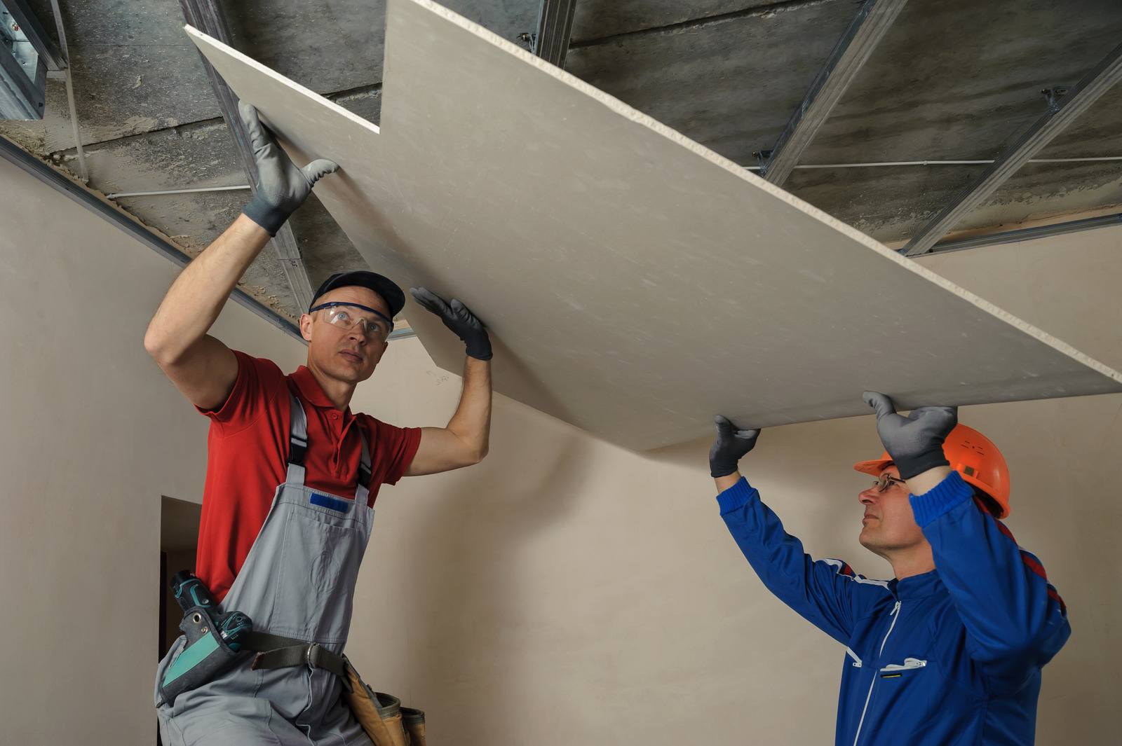 Fixing Flaws: The Importance of Professional Drywall Repair Services